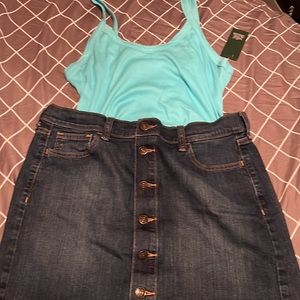 NWOTOld Navy button up denim skirt size 10 & Wild Fable turquoise tank size XL